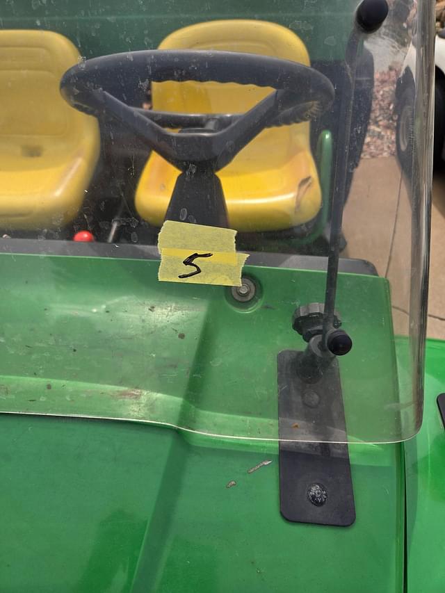 Image of John Deere Gator 4X2 equipment image 4
