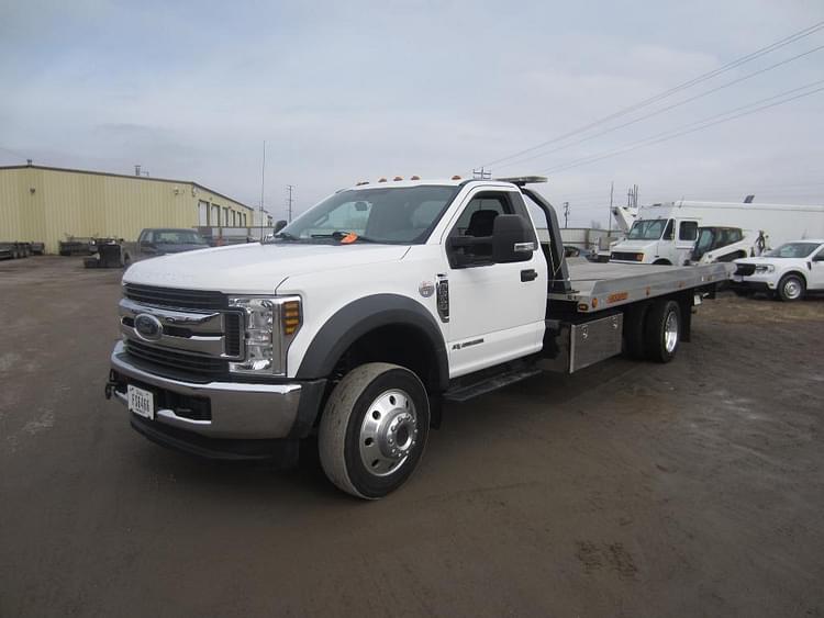 2019 Ford F-550 Equipment Image0