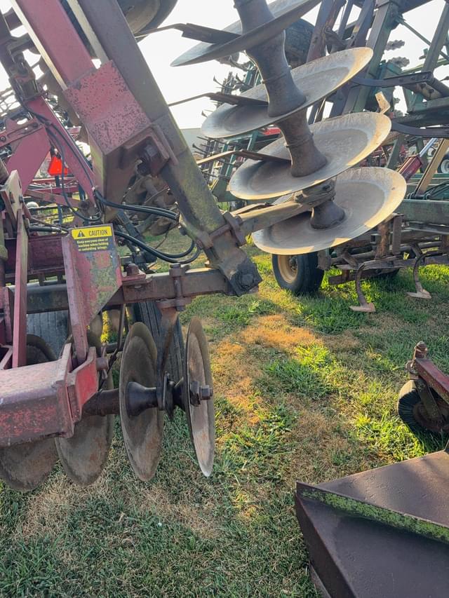 Image of International Harvester 496 equipment image 2