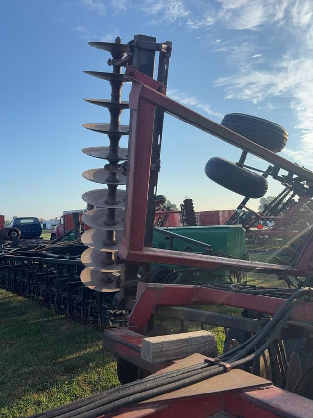 Image of International Harvester 496 equipment image 1