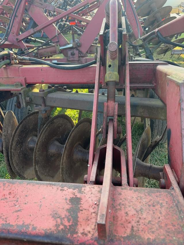 Image of International Harvester 496 equipment image 3