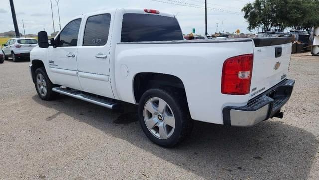Image of Chevrolet Silverado equipment image 4
