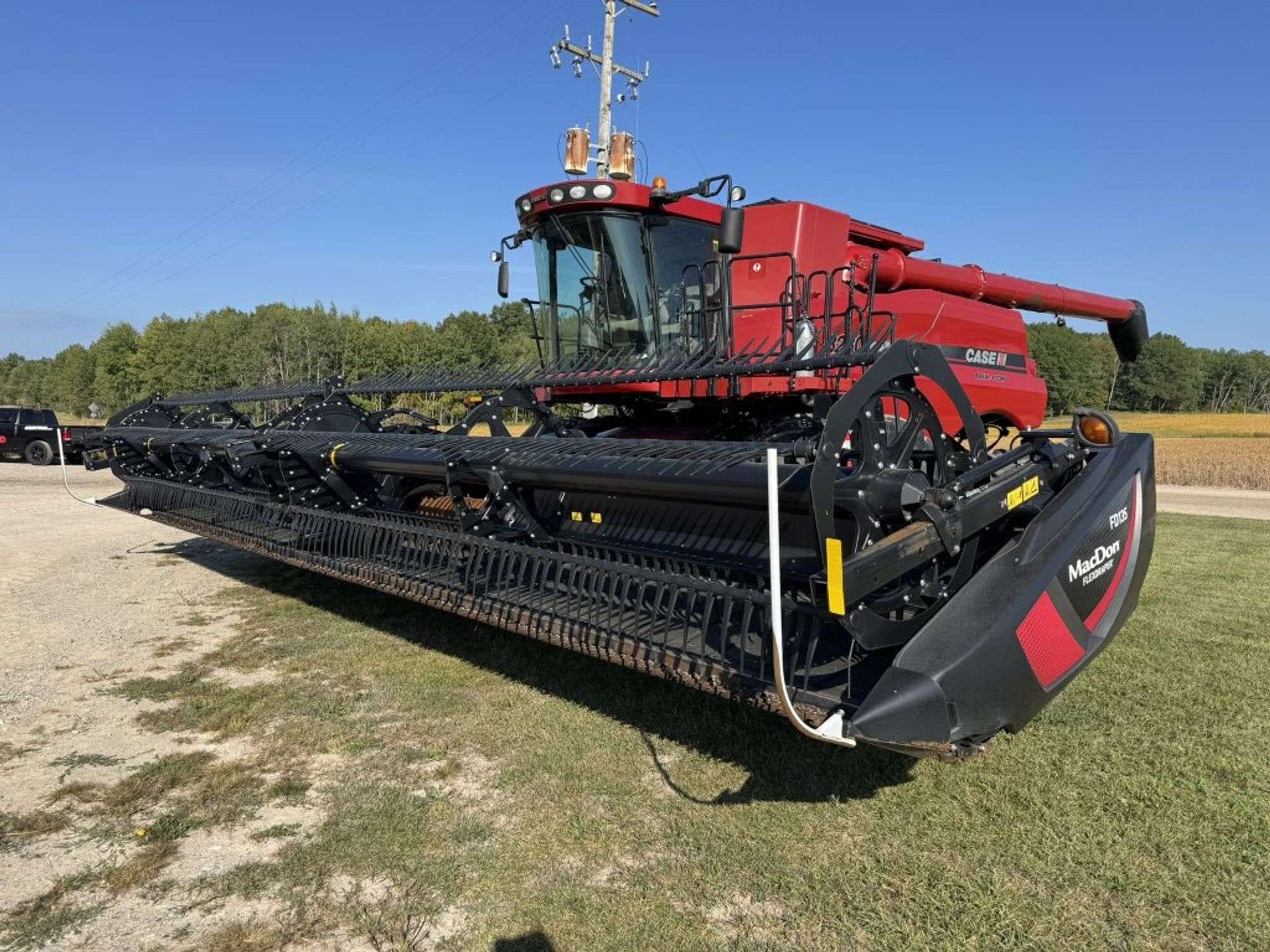 2020 MacDon FD135 Equipment Image0