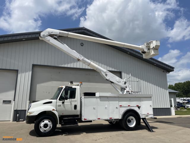 Image of International 4300 equipment image 1
