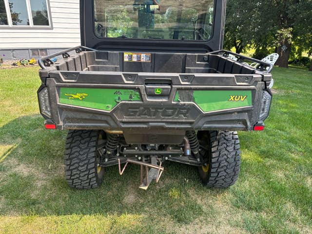Image of John Deere XUV 845R equipment image 4