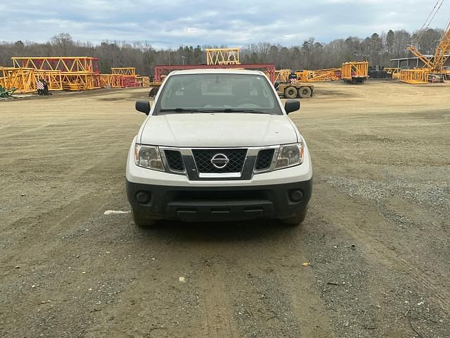 Image of Nissan Frontier equipment image 1