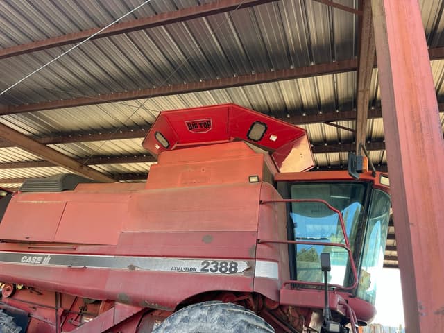 Image of Case IH 2388 equipment image 2