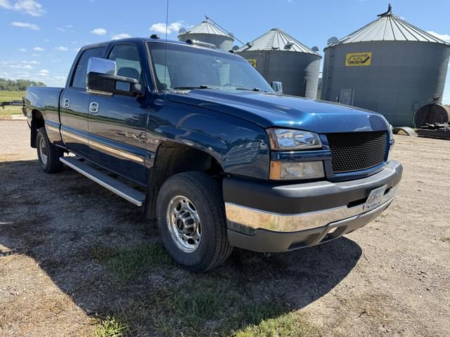 Image of Chevrolet 2500 equipment image 3