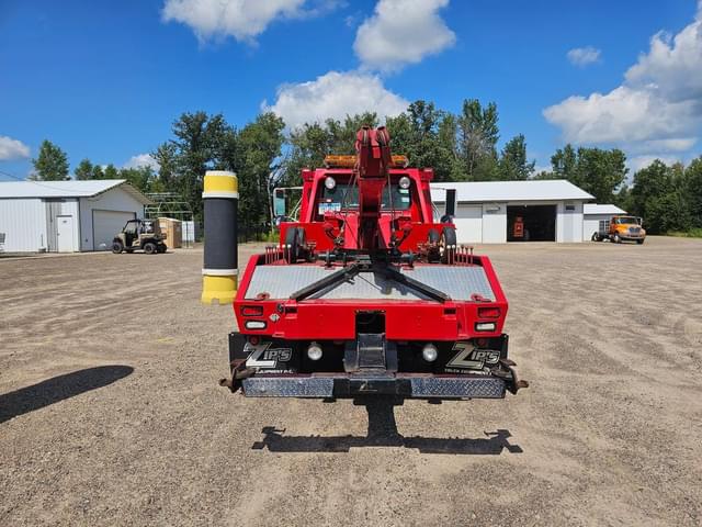 Image of International 4700 equipment image 3