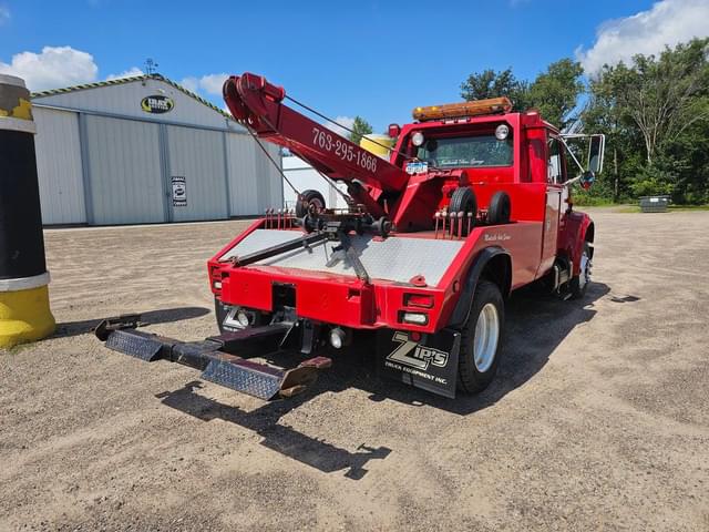 Image of International 4700 equipment image 4