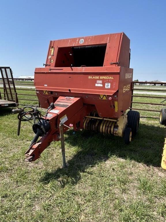 Image of New Holland 648 Primary image