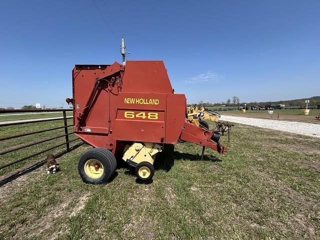 Image of New Holland 648 equipment image 4