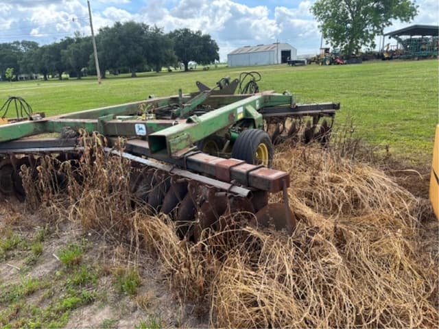 Image of John Deere 650 equipment image 4