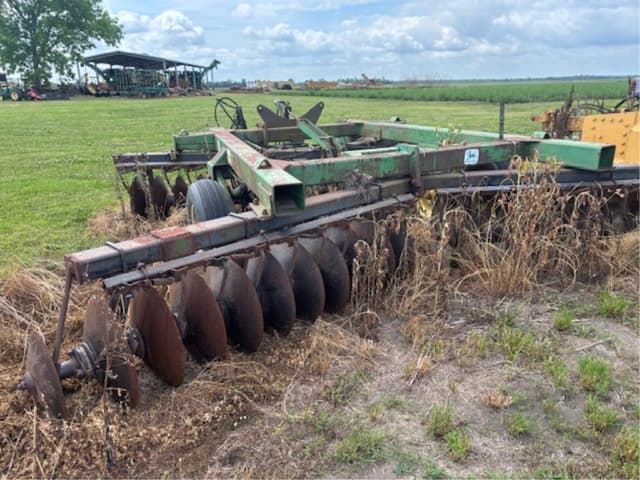 Image of John Deere 650 equipment image 3