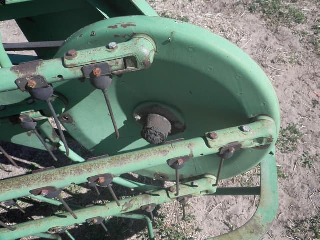 Image of John Deere 650 equipment image 4