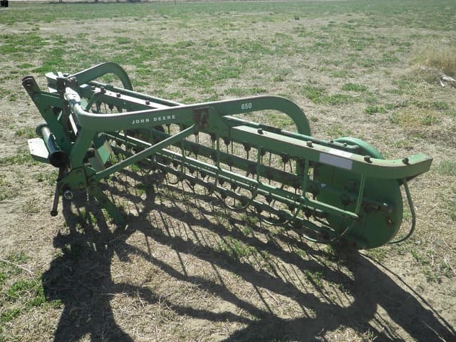 Image of John Deere 650 equipment image 1