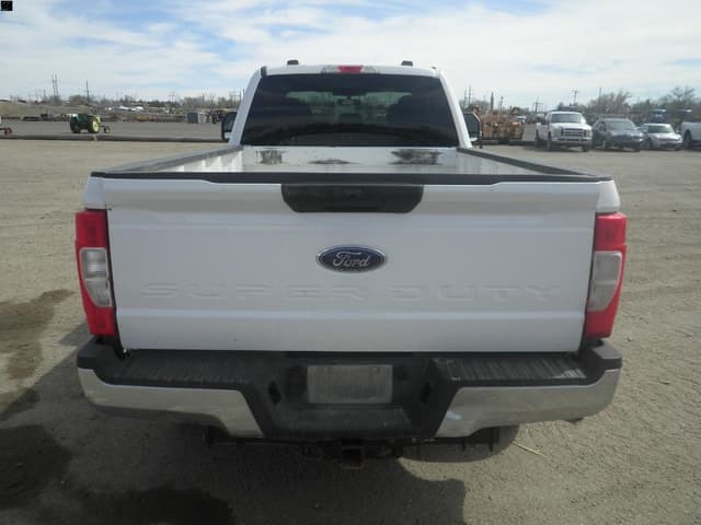 Image of Ford F-250 equipment image 3