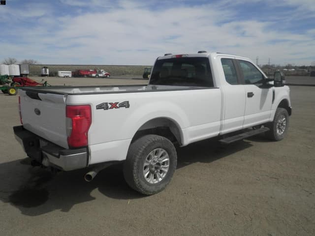 Image of Ford F-250 equipment image 2