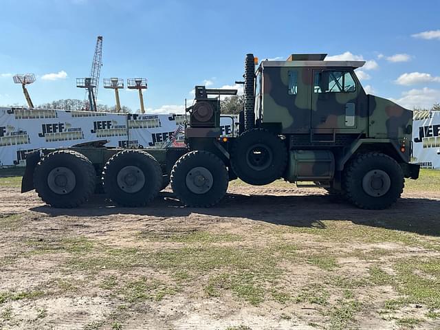 Image of Oshkosh M1070 equipment image 3