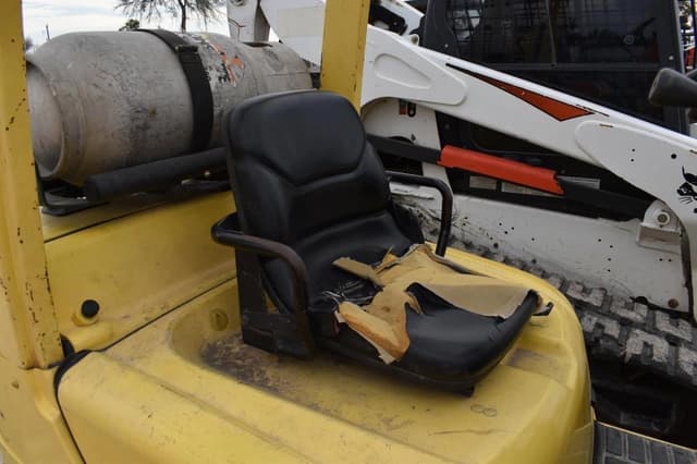 Image of Hyster 50 equipment image 4