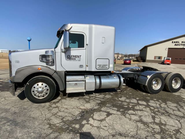 Image of Freightliner Coronado equipment image 1