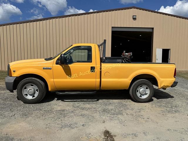 Image of Ford F-250 equipment image 1