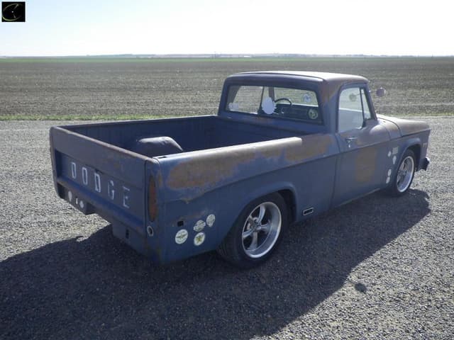 Image of Dodge D100 equipment image 4