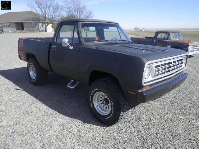 Image of Dodge W200 equipment image 2