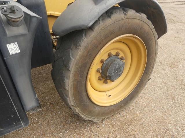 Image of Caterpillar TL642C equipment image 4