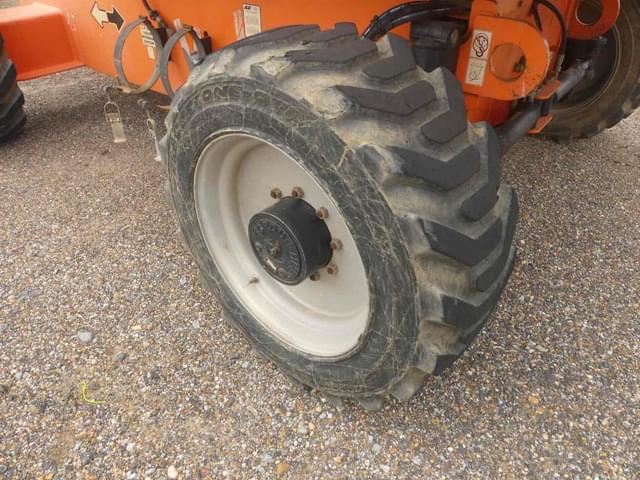 Image of JLG 600S equipment image 4