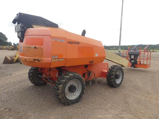 Image of JLG 600S equipment image 2
