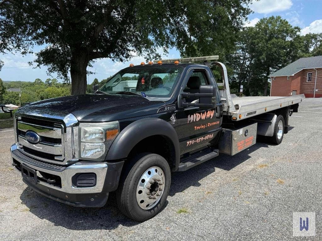 2013 Ford F-550 Equipment Image0