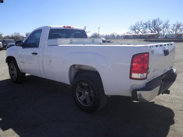 Image of GMC Sierra 1500 equipment image 4