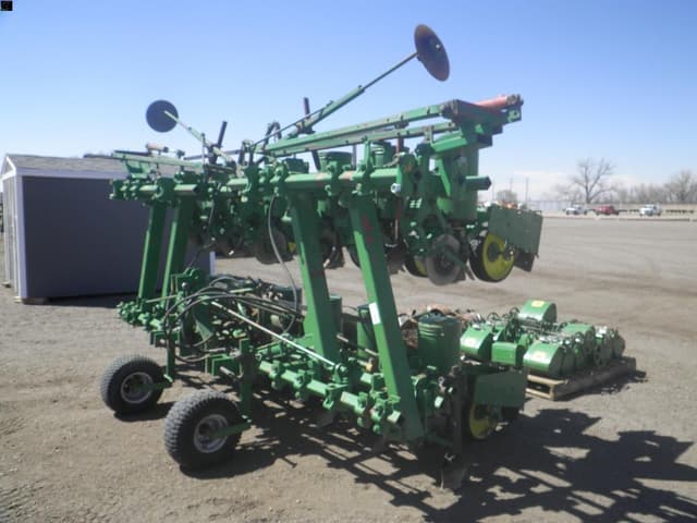 Image of John Deere 71 equipment image 1