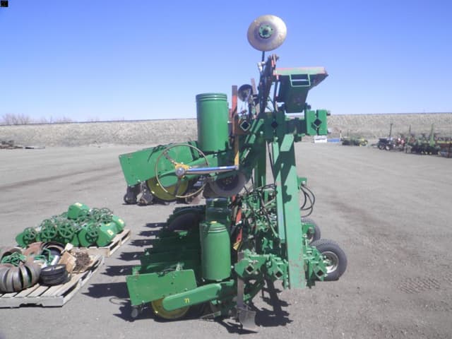 Image of John Deere 71 equipment image 4