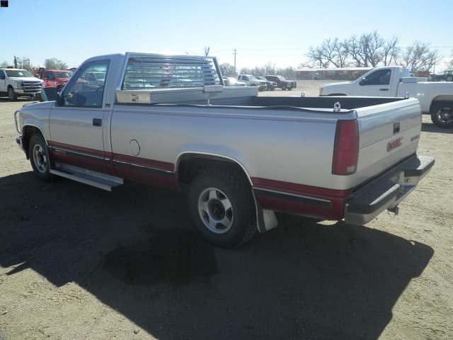 Image of GMC Sierra 1500 equipment image 4