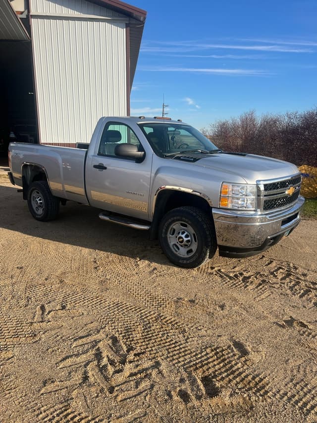 Image of Chevrolet 2500HD equipment image 2