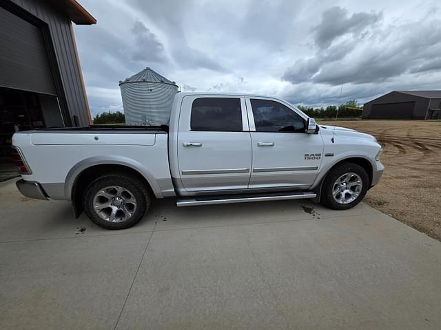 Image of Dodge Ram 1500 equipment image 3