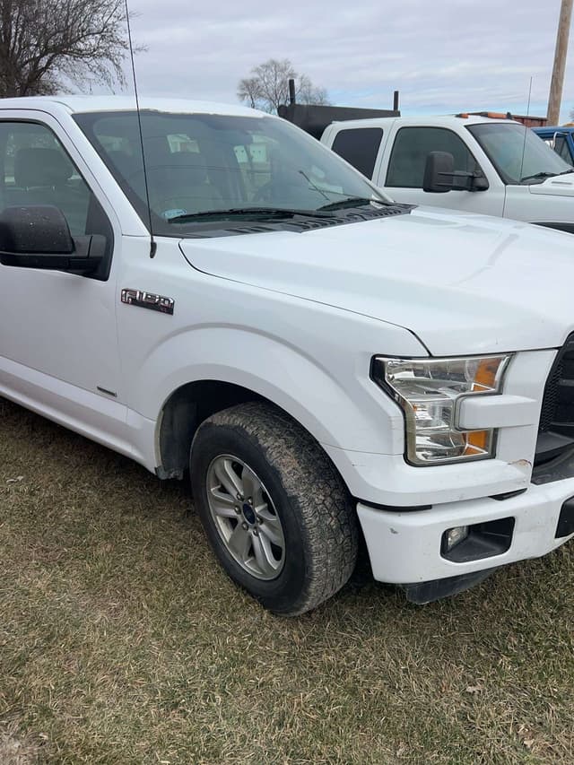 Image of Ford F-150 equipment image 2