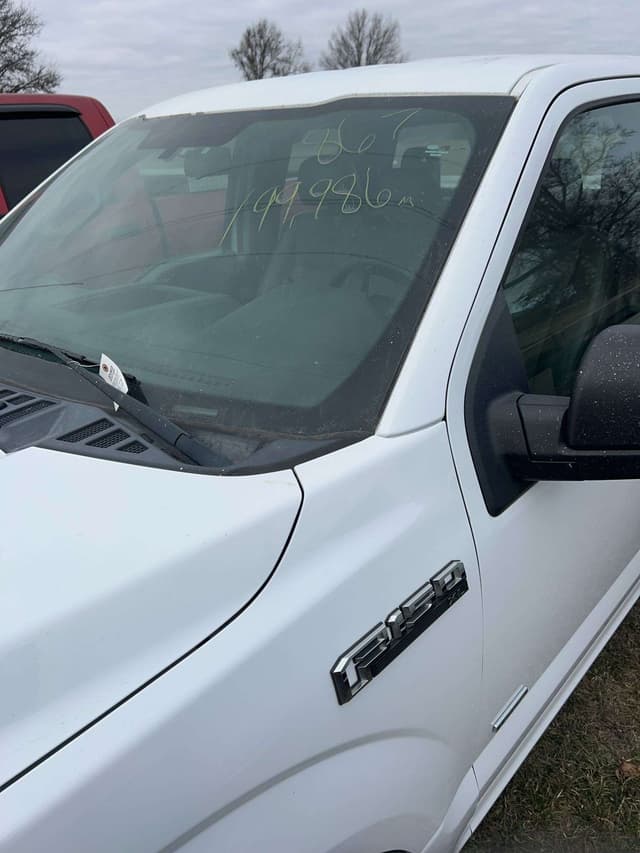 Image of Ford F-150 equipment image 3