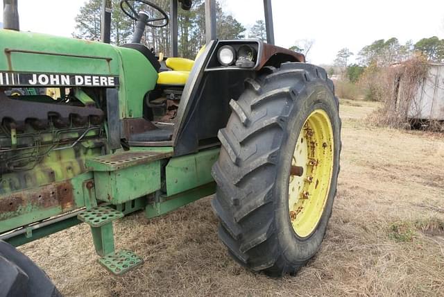 Image of John Deere 3155 equipment image 4