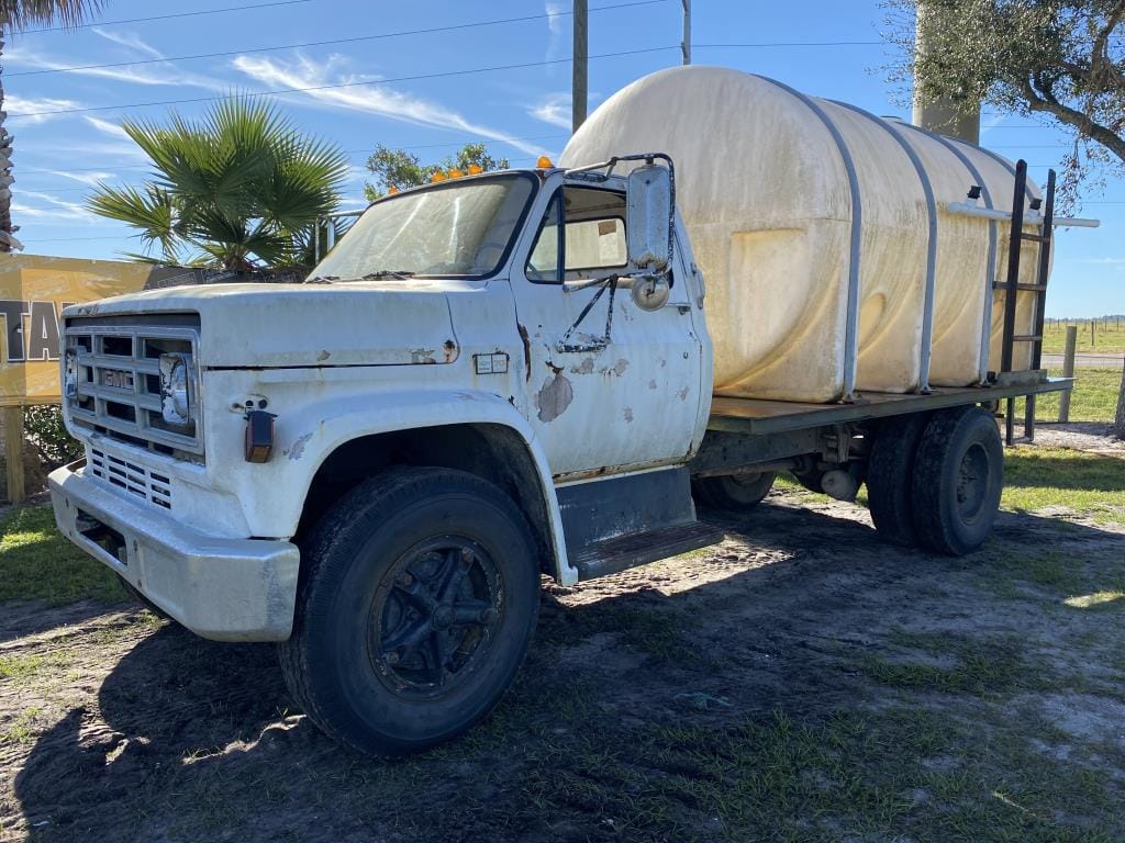 Main image Chevrolet 70