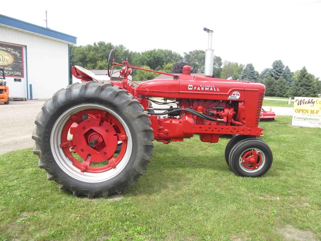 Image of Farmall Super M-TA Primary image