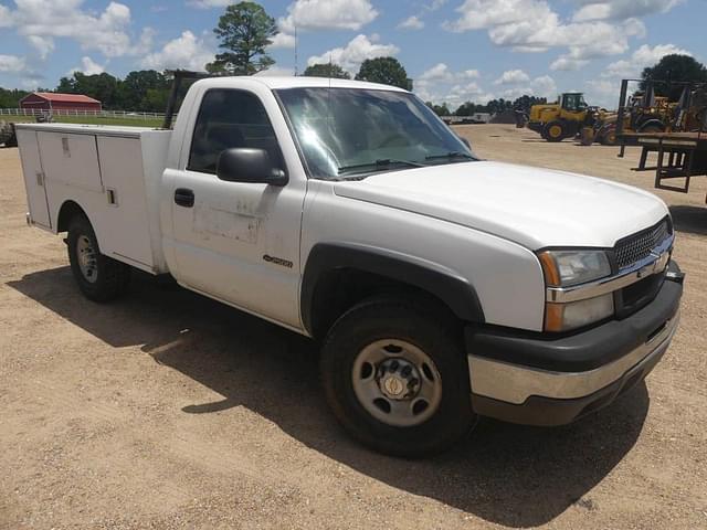 Image of Chevrolet 2500 equipment image 1