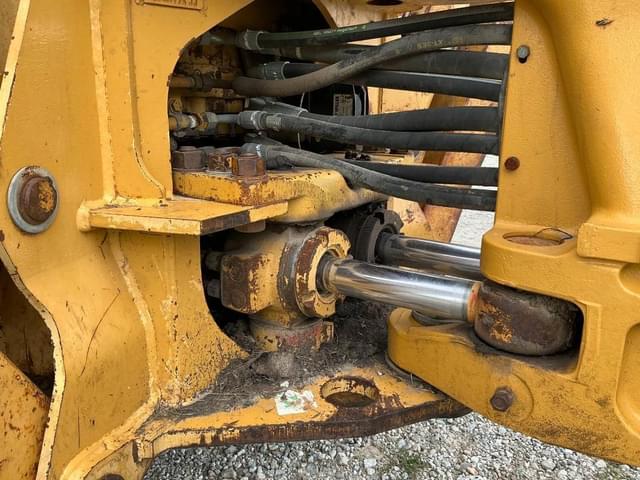 Image of Caterpillar 426B equipment image 4