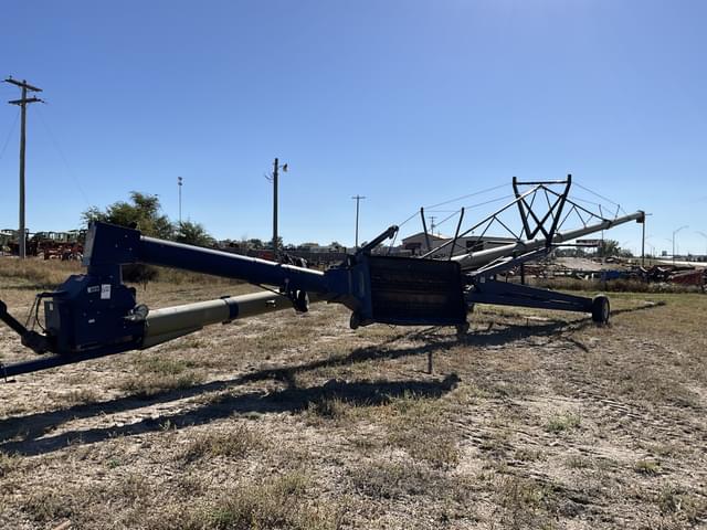 Image of Harvest International H1392 equipment image 4