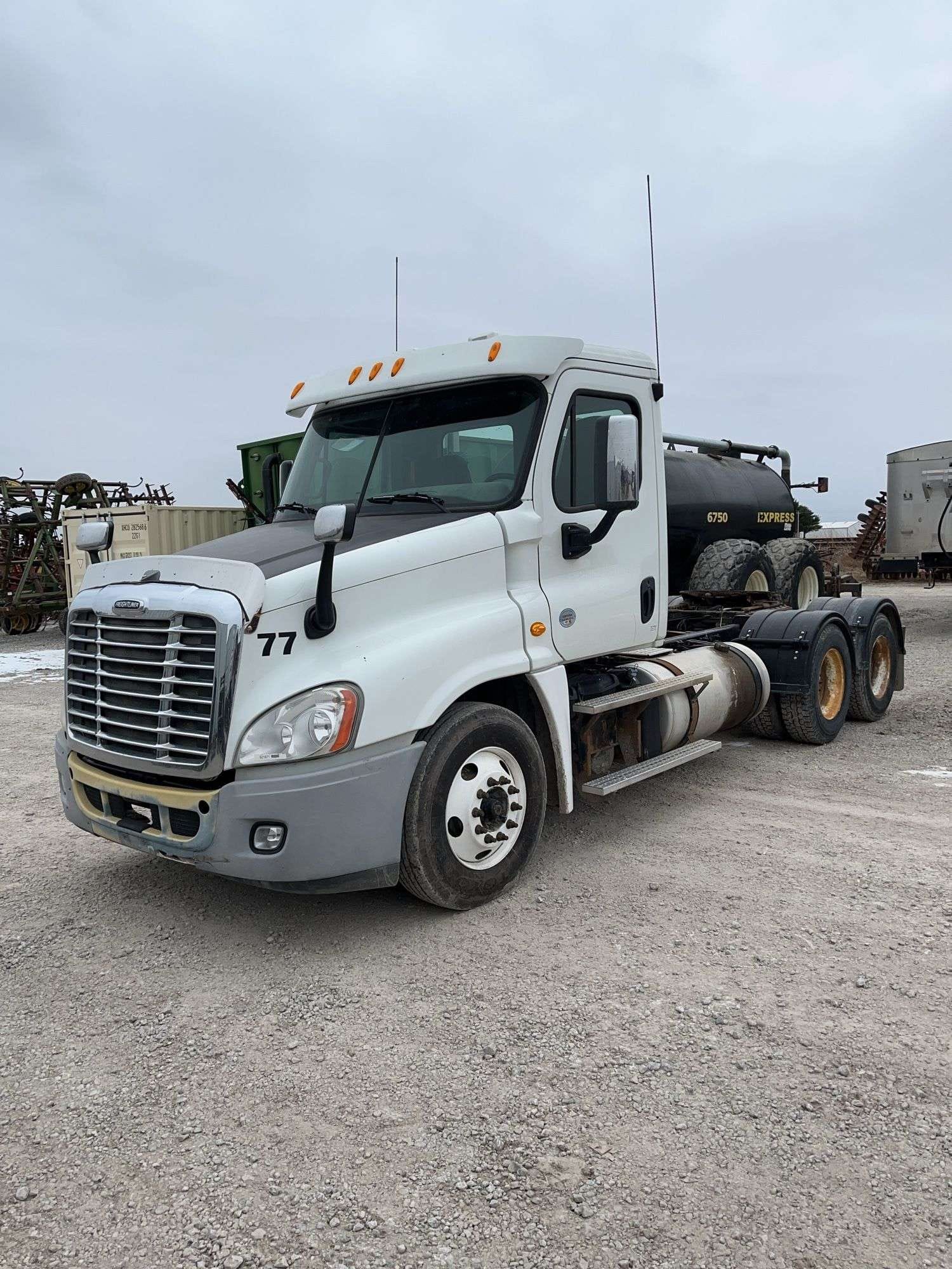 2014 Freightliner Cascadia 125 Equipment Image0