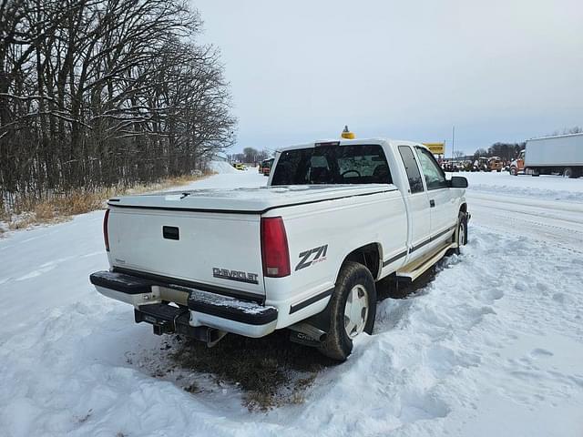 Image of Chevrolet 1500 equipment image 4