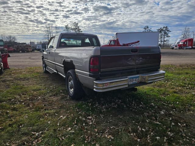 Image of Dodge Ram 2500 equipment image 3