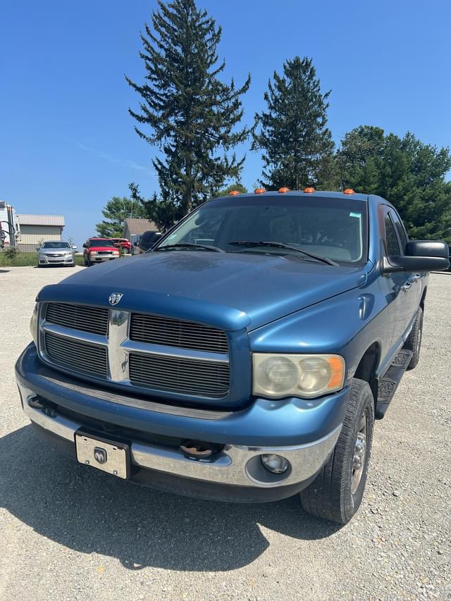 Image of Dodge Ram 2500 equipment image 2